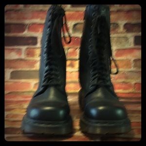 Doc Marten Miranda Side ZIP Women’s size 10